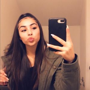 Meet your Posher, Paulina